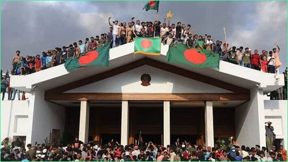 ৫ আগস্ট ‘গণ-অভ্যুত্থান দিবস’
