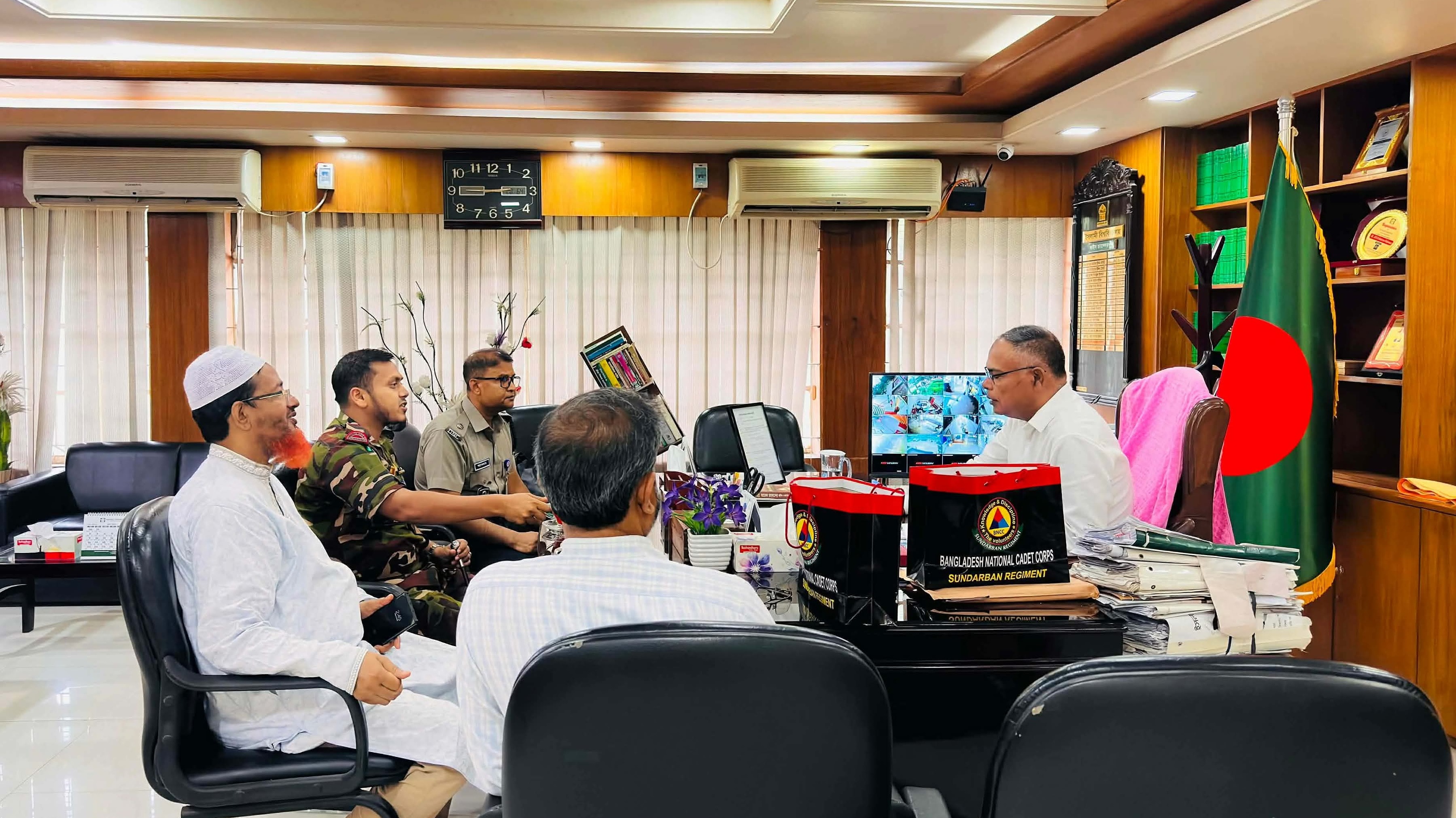 ইবিতে বিএনসিসি কার্যক্রম পরিদর্শন করলেন লে. কর্ণেল মাসুদ রায়হান