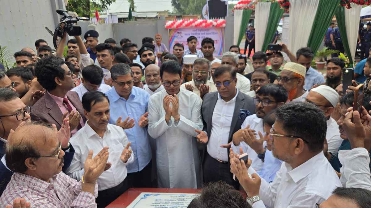 নওগাঁ বিশ্ববিদ্যালয়ের শিক্ষা কার্যক্রমের উদ্বোধন
