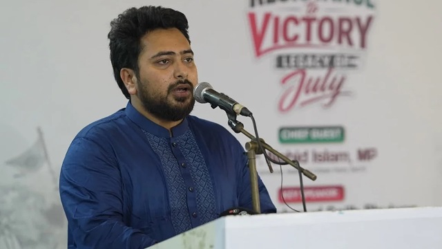 ক্যাম্পাস ফের সন্ত্রাসের অভয়ারণ্য হচ্ছে: নাহিদ ইসলাম