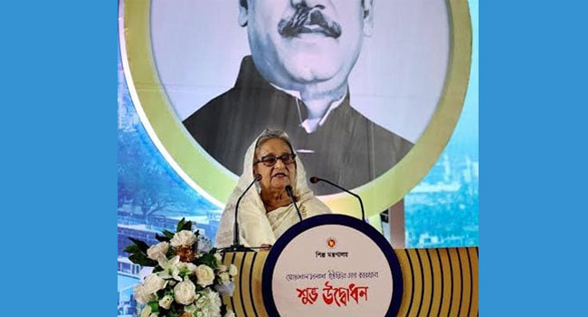 সাহসের সাথে পরিস্থিতি মোকাবেলা করুন : প্রধানমন্ত্রী