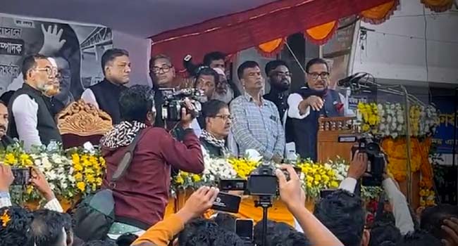 দেশকে অস্বাভাবিক সরকারের হাতে তুলে দেয়ার যড়যন্ত্র চলছে : কাদের