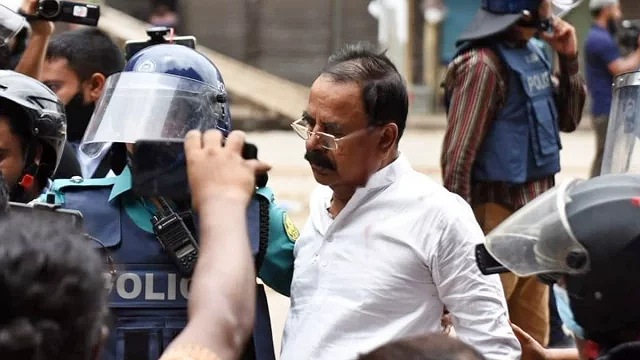 ডিবি কার্যালয়ে নেওয়া হয়েছে গয়েশ্বরকে