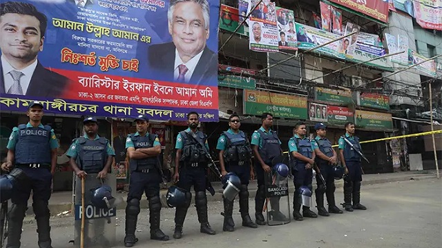 হরতাল চলছে, সতর্ক অবস্থানে আইনশৃঙ্খলা বাহিনী