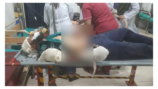 সাঁজোয়া যানে বিস্ফোরণ, ৫ পুলিশ সদস্য আহত