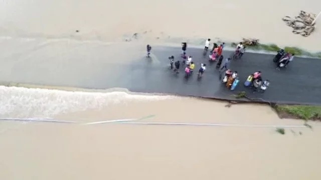 ভারতের দক্ষিণাঞ্চলে বন্যায় ১০ জনের মৃত্যু