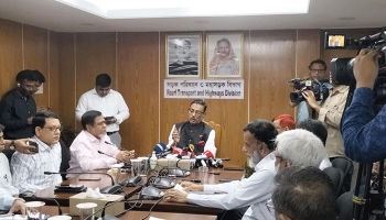 সড়কের বিশৃঙ্খলা আমাদের ভোগাচ্ছে : ওবায়দুল কাদের