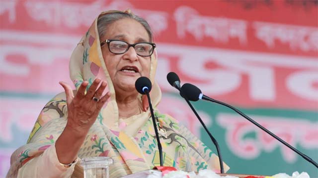 অসুস্থ খালেদা জিয়াকে তার ছেলে কেন দেখতে আসে না, প্রশ্ন প্রধানমন্ত্রীর