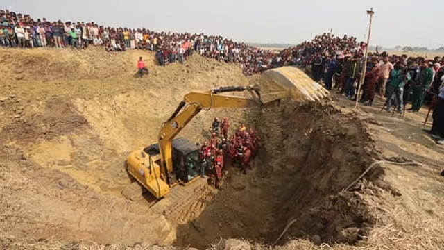 বেঁচে নেই রাজশাহীতে গর্তে পড়া শিশু সাজিদ