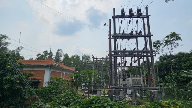 ধামইরহাটে সামান্য ঝড় বৃষ্টি হলেই বিদ্যুৎ বিহীন হয়ে পড়ে পুরো উপজেলা বাসি