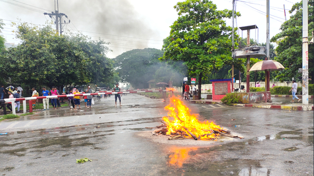 রাজশাহীতে নজিরবিহীন ছাত্র-জনতার বিক্ষোভ