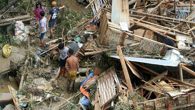 ফিলিপাইনে টাইফুন রাইয়ে নিহত বেড়ে ৩৭৫