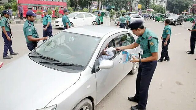 যারা লকডাউনের আওতামুক্ত