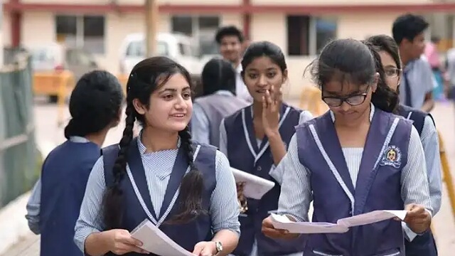 ৭৫ শতাংশ শিক্ষার্থী চায় স্কুল খুলে দেয়া হোক