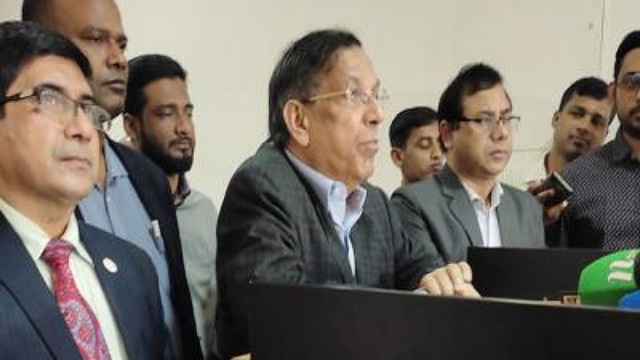 খালেদা জিয়া নির্বাচন করতে পারবেন না: আইনমন্ত্রী