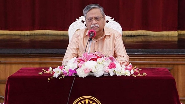 স্বচ্ছতা ও জবাবদিহিতার সঙ্গে দায়িত্ব পালনের নির্দেশ রাষ্ট্রপতির