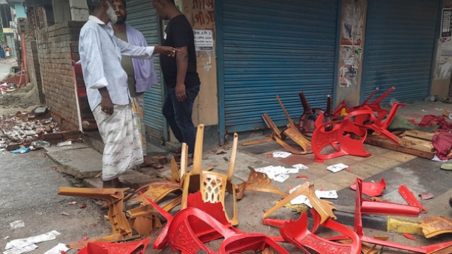 রাসিক নির্বাচন : ৪ নং ওয়ার্ডে দুই কাউন্সিলর প্রার্থীর সমর্থকদের মধ্যে হাতাহাতি