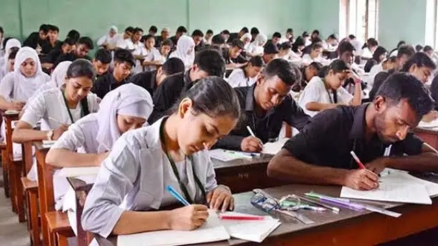 সংক্ষিপ্ত সিলেবাসে মেডিকেল ভর্তি পরীক্ষা নিতে আইনি নোটিশ